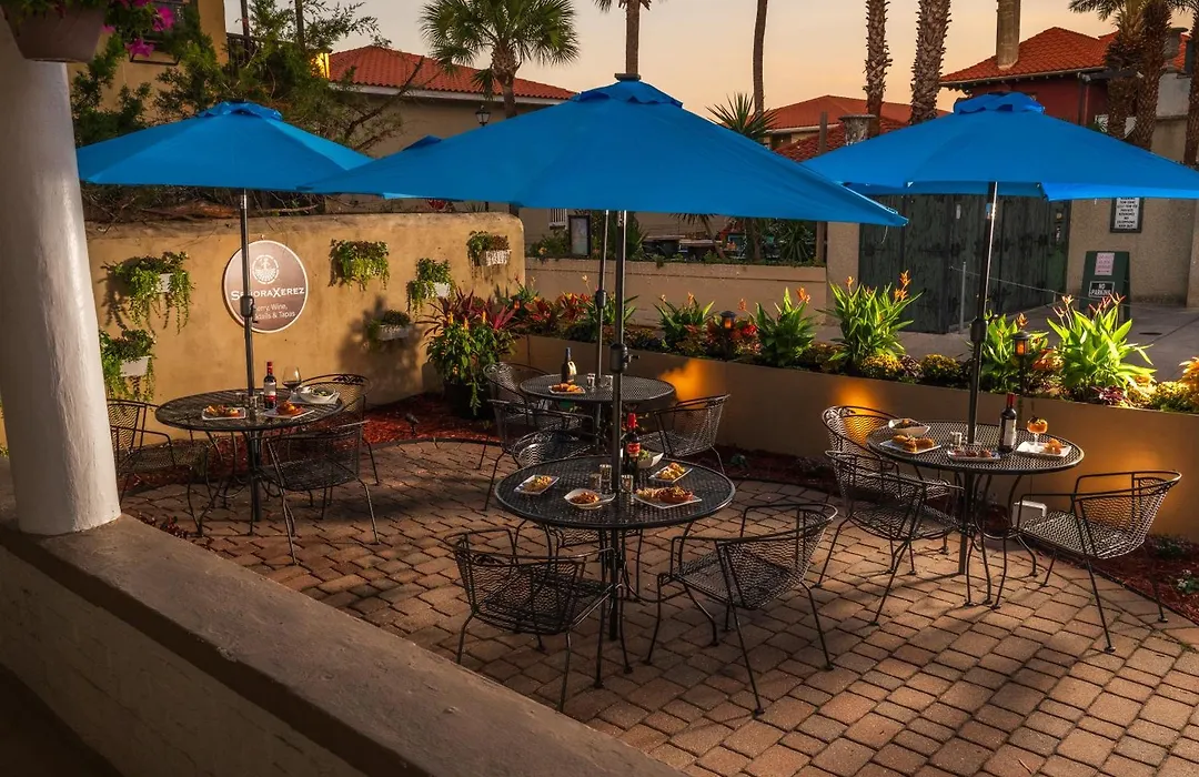 Inn On Charlotte Boutique Hotel-1
